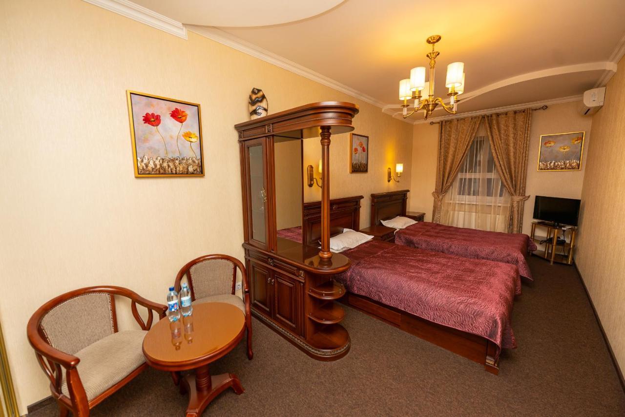 Hotel Sunrise Park Zaporizhia Exterior foto